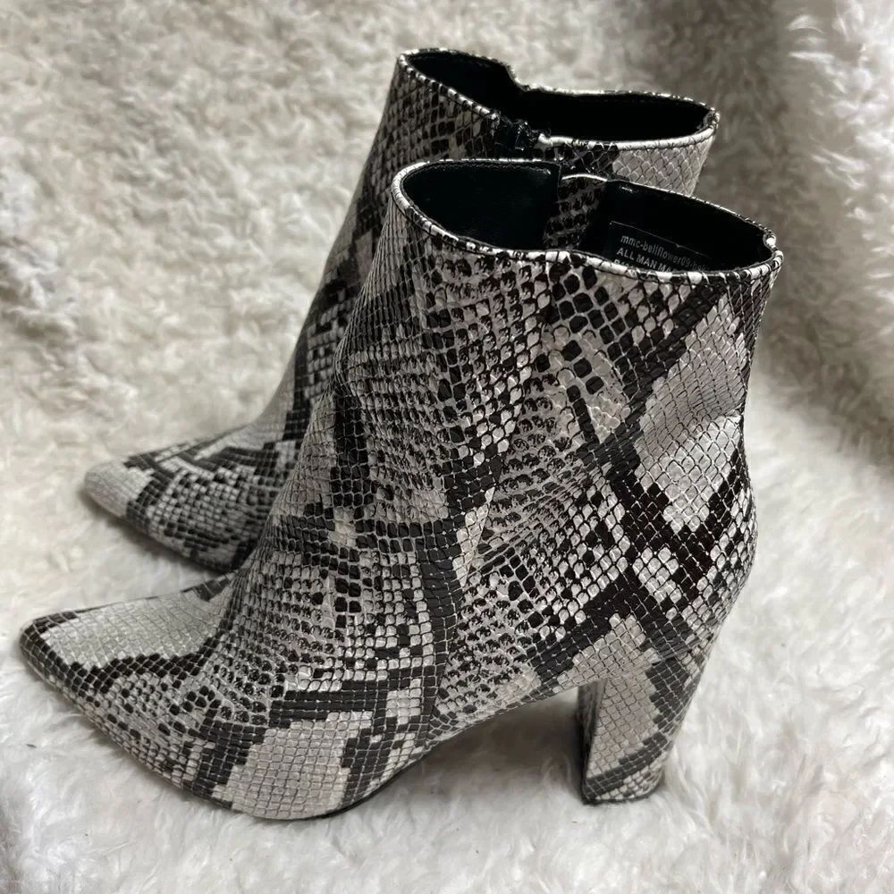 She & In faux leather Snakeskin print Beige &taupe  Ankle  heel Boots SZ11